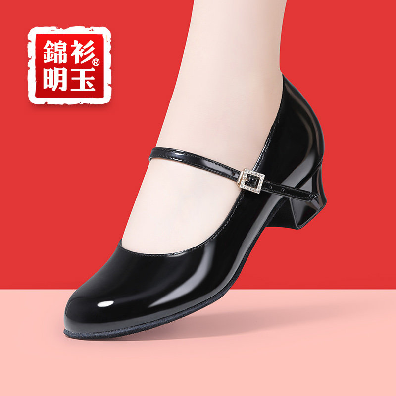 百搭新款漆皮拉丁舞鞋女鞋成人软底跳舞鞋软皮中R跟教师广场舞蹈