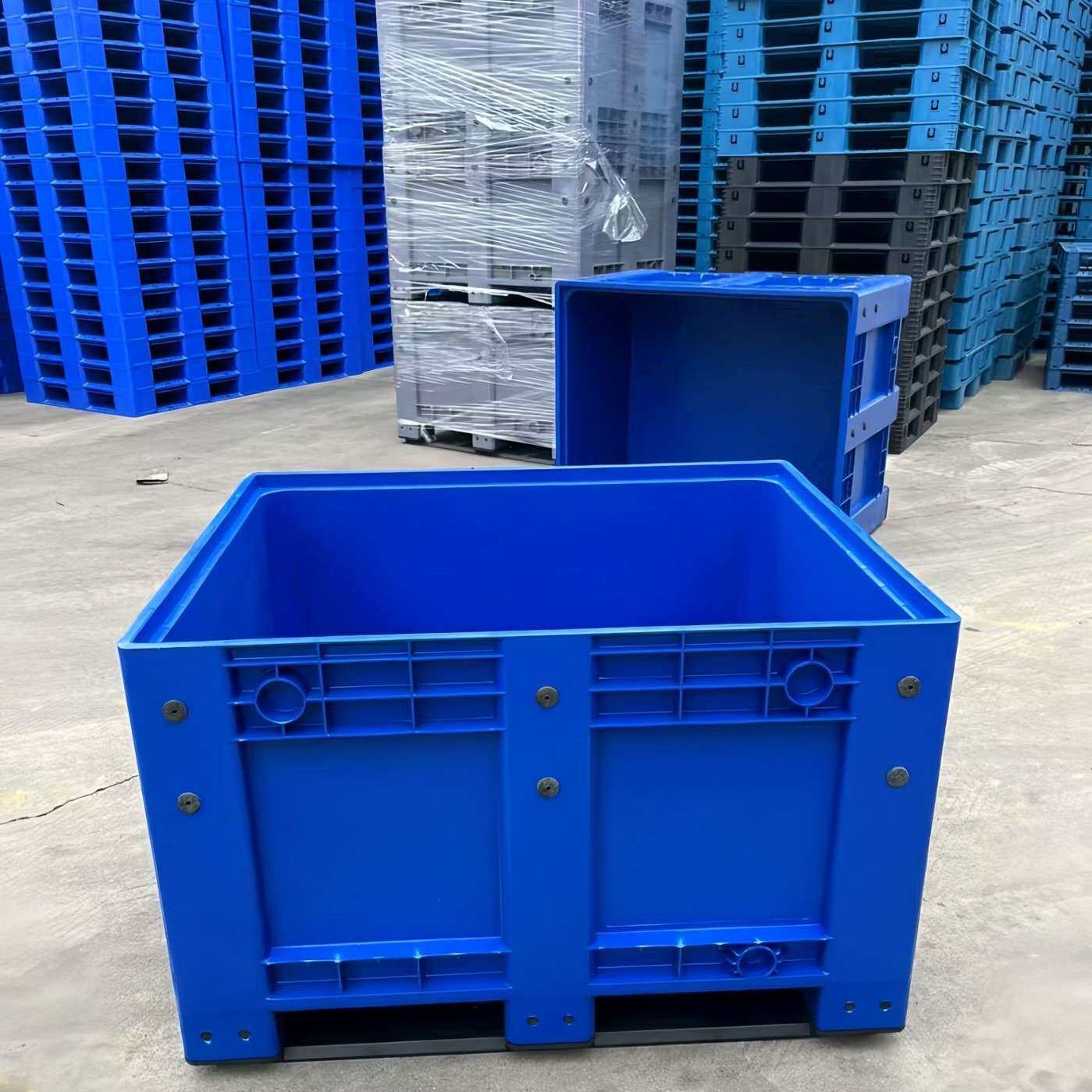 封闭式塑料卡板箱带盖商用仓库冷库储物网格叉车折叠塑胶周转箱筐