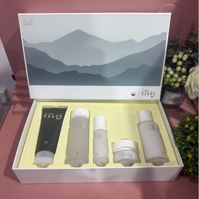 绿豆nokdu幻颜亮彩透肌臻享周年庆大礼盒洁面水乳精华霜保湿套装