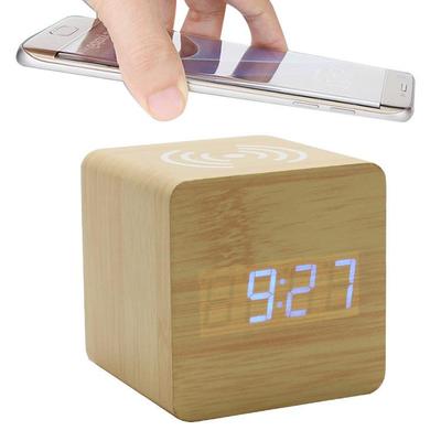 家居卧室静音声控床头闹钟，创意迷你无线手机充电LED木头钟