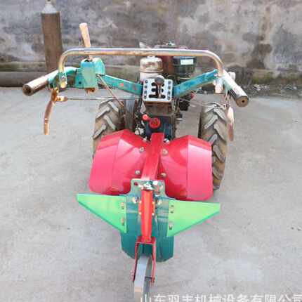 手扶双向葡萄埋藤机远距离葡萄培土机 羽丰培土机出土量大