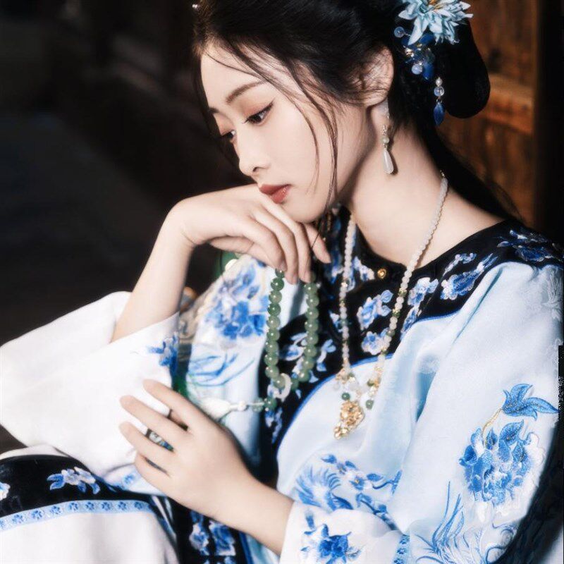 青花瓷清汉女牡丹颂十色可选重工刺绣松紧腰全包百褶裙四季款式