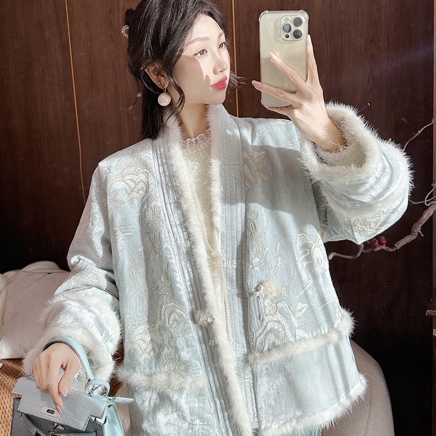 果果家 新中式国风水貂毛羽绒服女冬季2025新款刺绣提花盘口外套