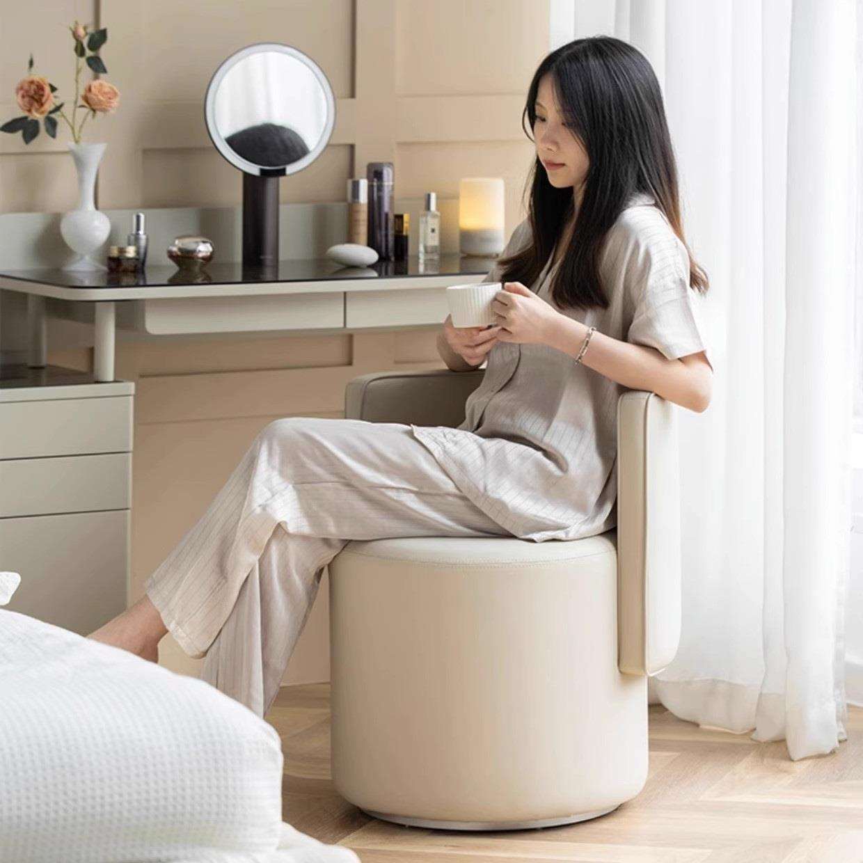 L7轻奢化妆凳梳妆凳家用可旋转卧室梳妆台化妆椅子简约靠背沙发圆