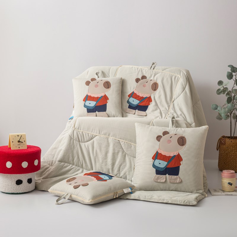 卡通抱枕被子两用二合一汽车w靠垫办公室午休毯子枕头空调夏凉被