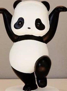 网红卡通熊猫玻璃钢滚滚Panda roEll雕塑摆件商场户外打卡拍照定