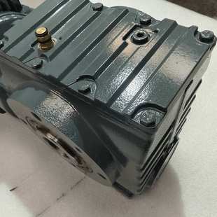 SA系列卧式 硬齿面减速器非标S系列斜齿轮蜗轮蜗杆减速机传动