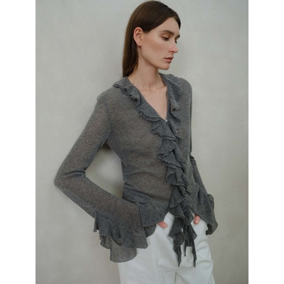 CHICJOC不规则花瓣边柔雾衫_微透感羊绒羊毛刷毛纱设计造型感开衫