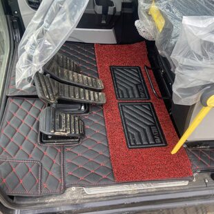 125 135 245 375挖机地垫 215 205 三一挖掘机脚垫SY55 200