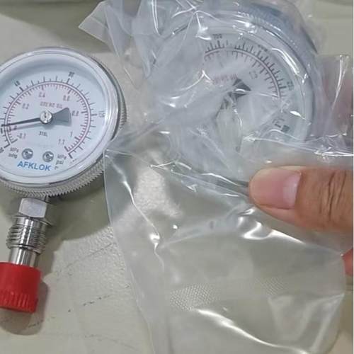 EP级别压力表 1/4MVCR-160PSI 直立式/背接式 半导体 硅负极