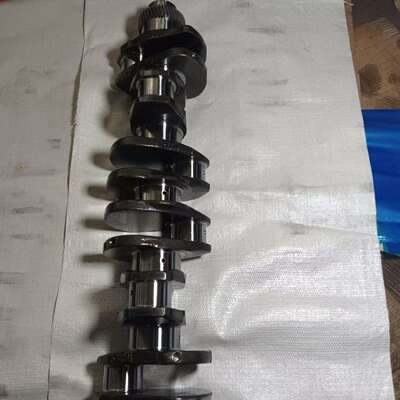 康明斯6L广康9.3曲轴总成
