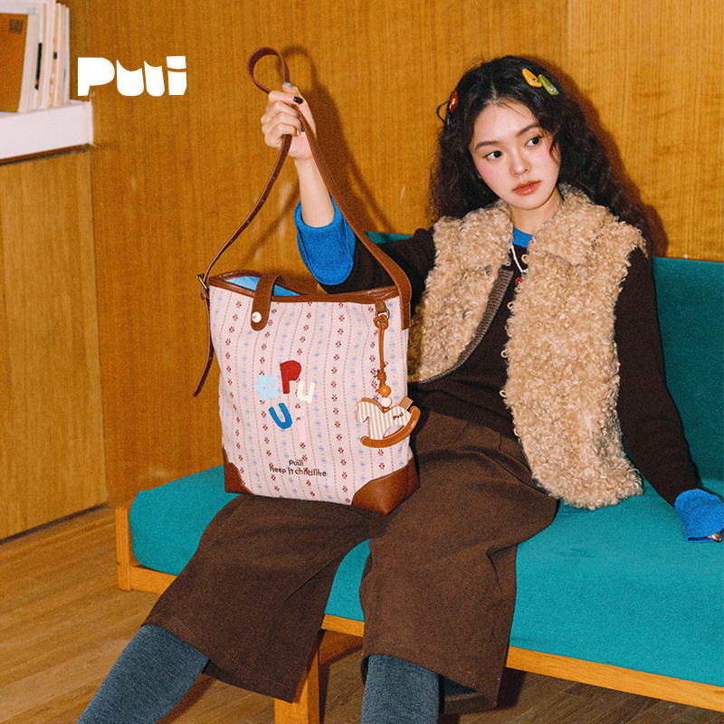 原创皮格鲁歪鼻子斜挎包