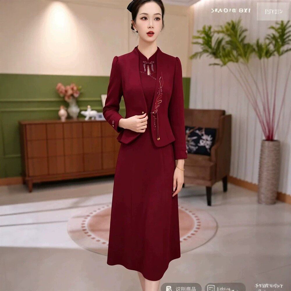 洋气红色两件套连衣裙女秋季新款2026韩版修身中老年喜婆婆裙子