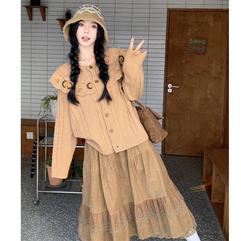 大尺码女装2023秋冬胖mm时尚套装复古刺绣开衫毛衣外套+刺绣半身