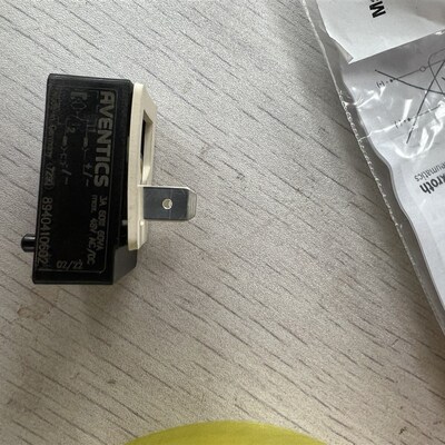 8940410602磁性开关议价