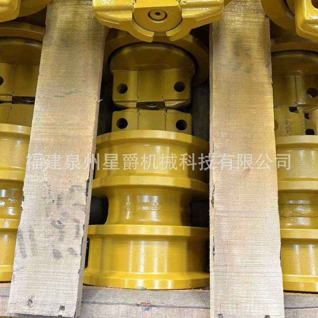 厦门 泉州 挖掘机四轮一带 支重轮轨总成铲斗斗齿 底盘 1U3352R