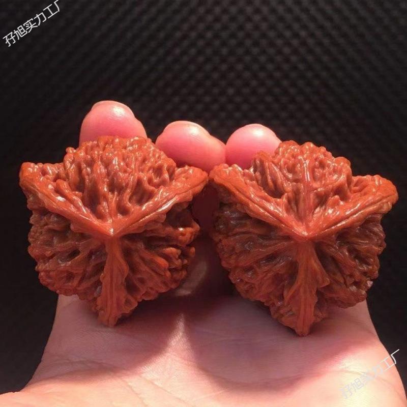 替换后文玩桃核三棱核桃无拼接的狮子大奔三道茎异型蛤蟆头麒麟纹