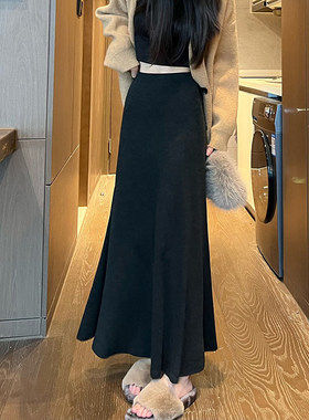 黑色鱼尾裙女春秋季百搭气质a字裙包臀裙显瘦针织半身裙中长版裙