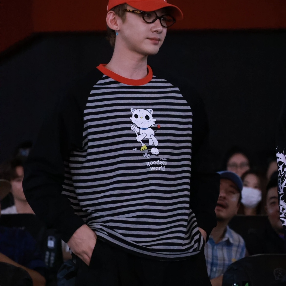 白敬亭做旧图案印花长袖