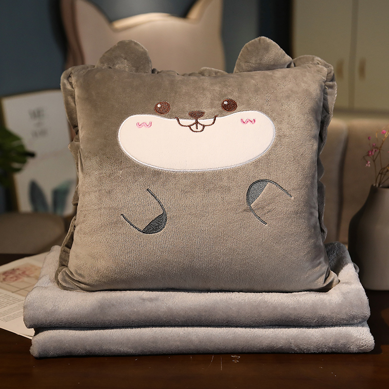 抱枕被子两用办公室o午睡觉小枕头珊瑚绒毯子汽车内靠枕三合一神
