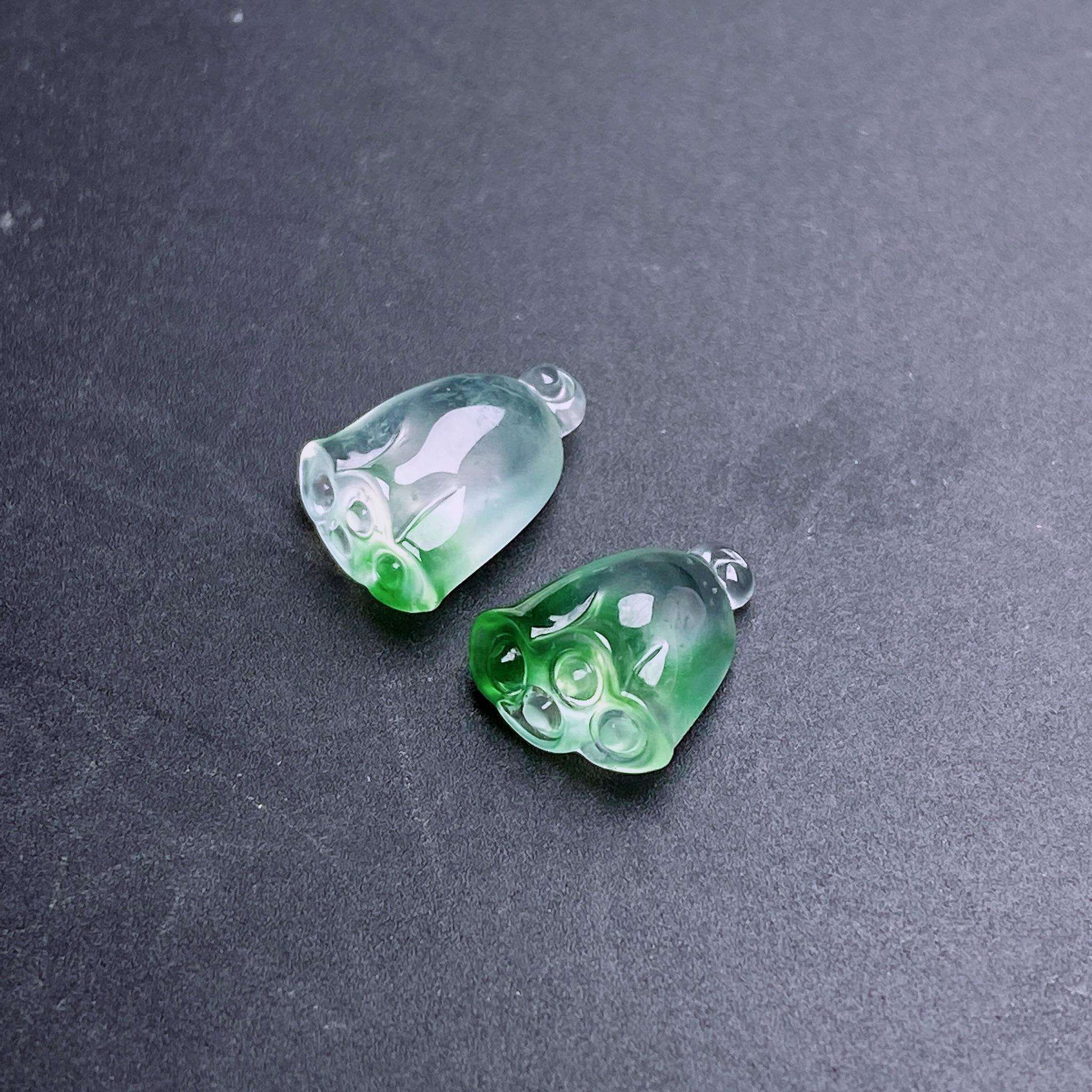 缅甸翡翠a货高冰飘花莲蓬一对fxj10.9-8-4.5mm 9.4-8.2-4.7mm