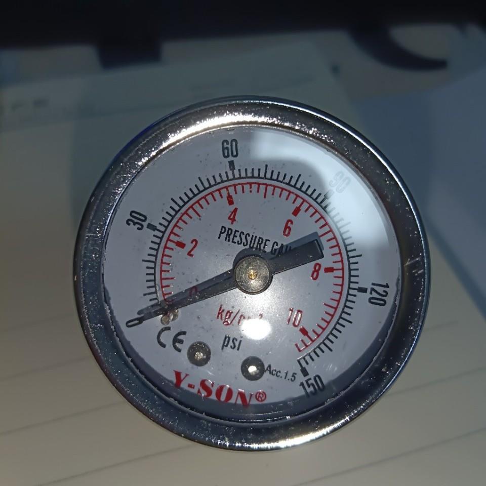 10kg150psi 轴向压力表表面40MM