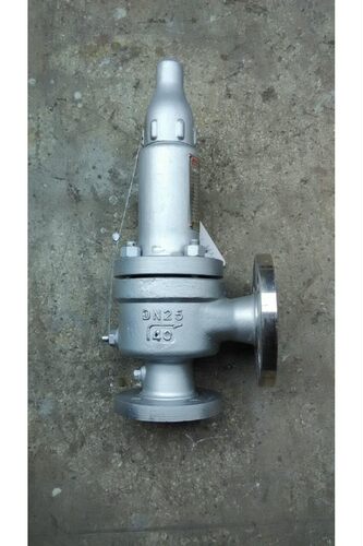 304不锈钢法兰安全阀 全启封闭式安全阀 A42Y H W-16P/25P/40P64P