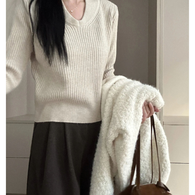 杏色V领套头打底毛衣女20