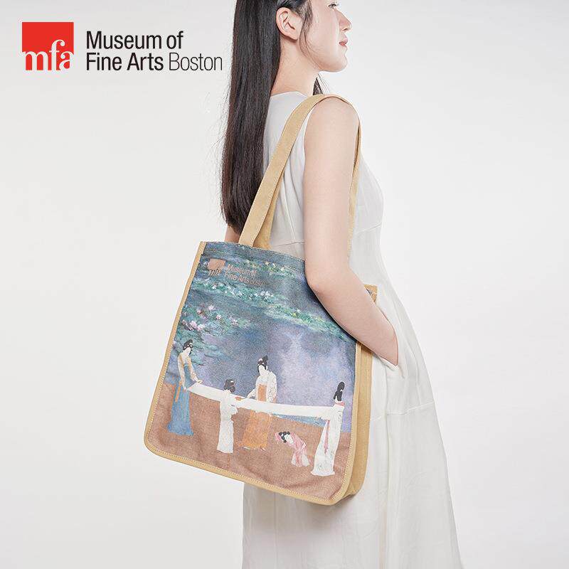 MFA美术博物馆 礼遇东西系列 睡莲捣练图大容量帆布包单肩包-驼