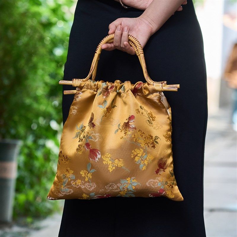 2025新款月饼盒中秋r便携礼盒包装盒竹袋蛋黄酥冰皮礼盒空盒