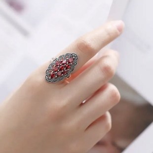 S925银戒指女个性 食指潮人百z搭复古石榴红开口指环礼物老银匠手