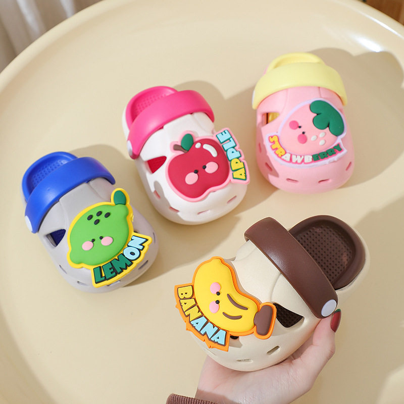 儿童洞洞鞋夏季男女童卡通透气防滑包头软底室内凉鞋沙滩外穿拖鞋