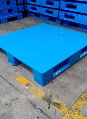 平板川字型卡板平面防潮塑胶托盘组合式塑料卡板可内置12钢管厂家