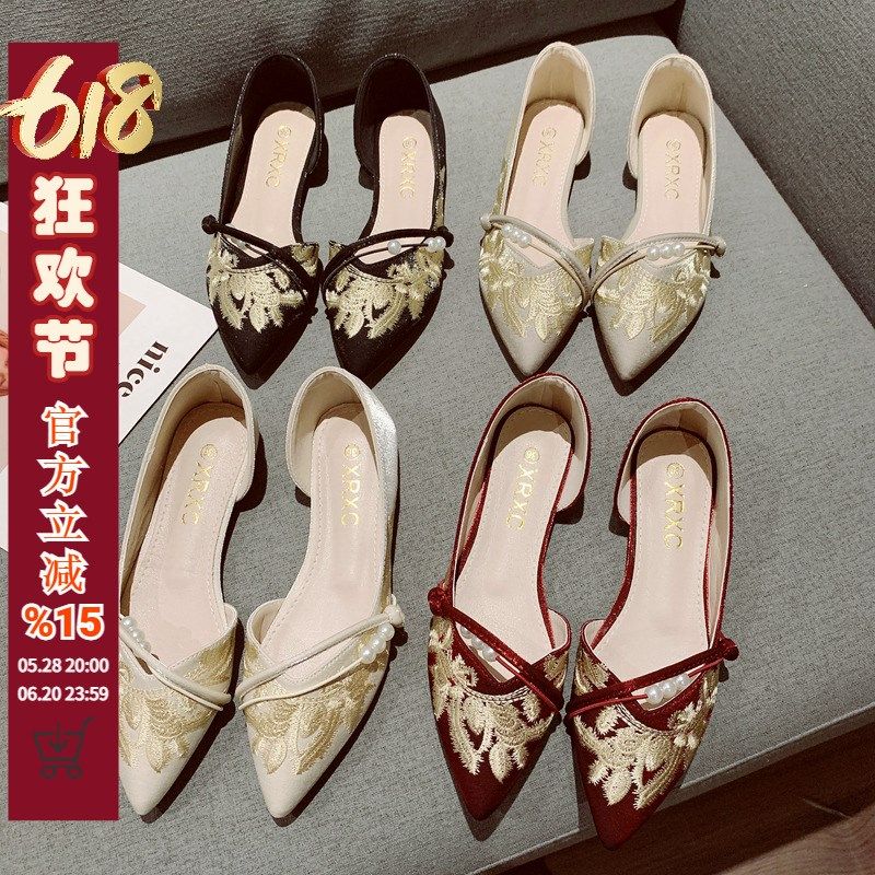国风刺绣布面显瘦尖头平底婚鞋女2025年新款一脚套侧空软底单鞋,女鞋,浅口单鞋,淘宝优惠券,粉丝福利购,淘宝优惠卷