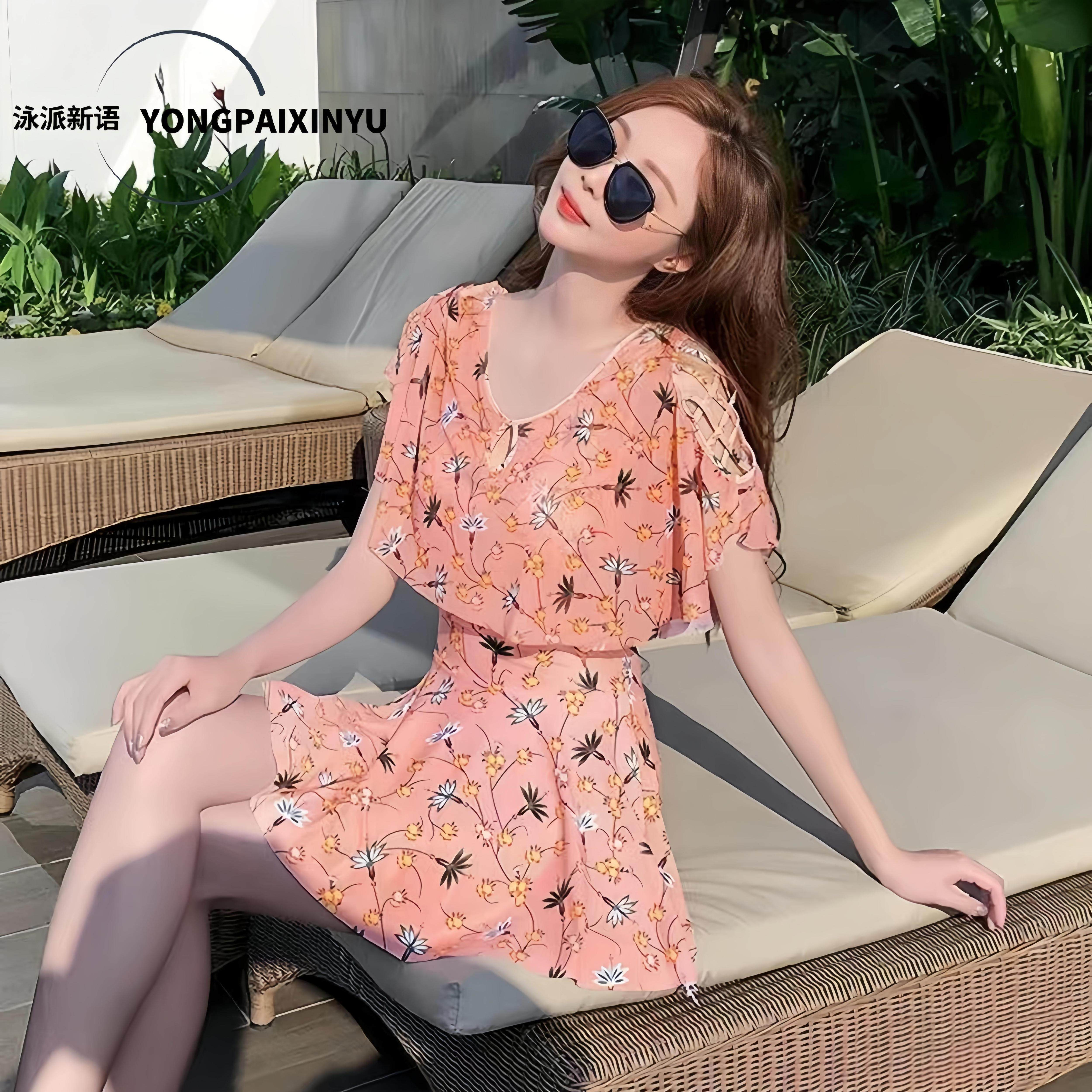 泳衣女2025新k款保守遮肚显瘦灵动感连体如厕式显白大码泡温泉泳