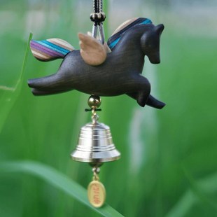 可爱实木小马车内挂件木马车载铃铛门铃风铃高级新车送男女友礼物