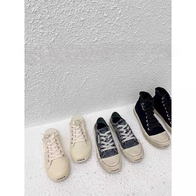 经典系列!品质再升级 / 水洗牛仔破洞做旧情侣帆布鞋半拖女