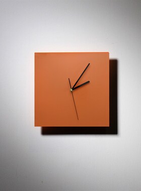 网红钟表挂钟客厅家用时尚2021新款方形极简装饰北欧现代橙色钟