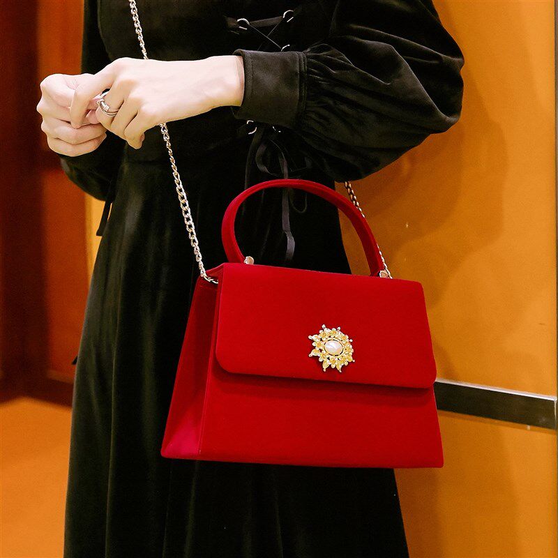 高级感丝绒珍珠手提包婚礼大气酒B红色结婚婚包女新娘包时尚大容