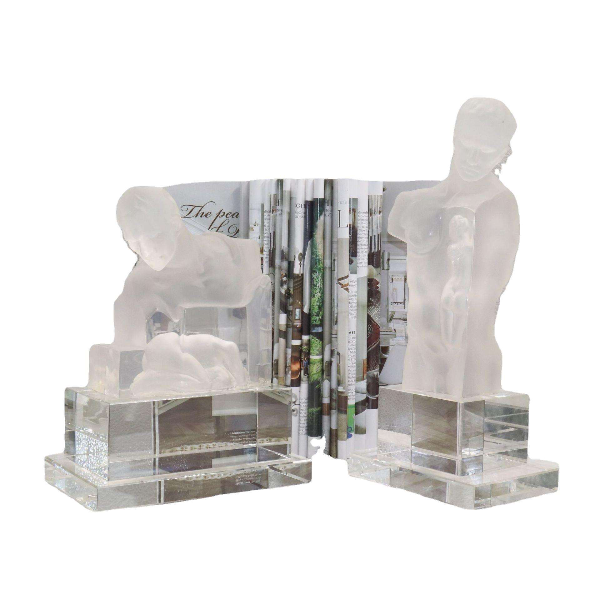 透明水晶人物现代轻奢雕塑摆件样板房展厅售楼处电视柜艺术装饰品