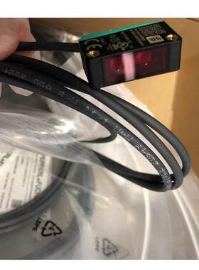 P+F倍加福光电开关ML100-8-H-250-RT/102/115背景抑制传 感器