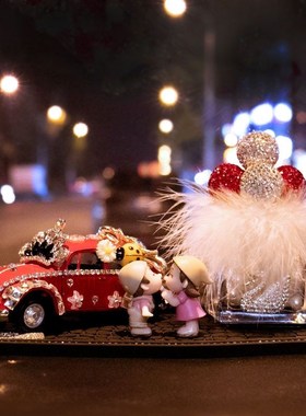 2025网红车载摆件内装饰香水女神高档香薰淡香创意漂亮中控台网红