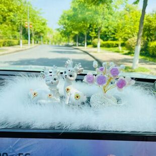 车载摆件网红情侣小鹿汽车摆件仙女汽车香水摆件镶钻小鹿汽车