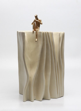 现代新中式创意抽象陶瓷人物摆件电视酒柜样板房间客厅玄关装饰品