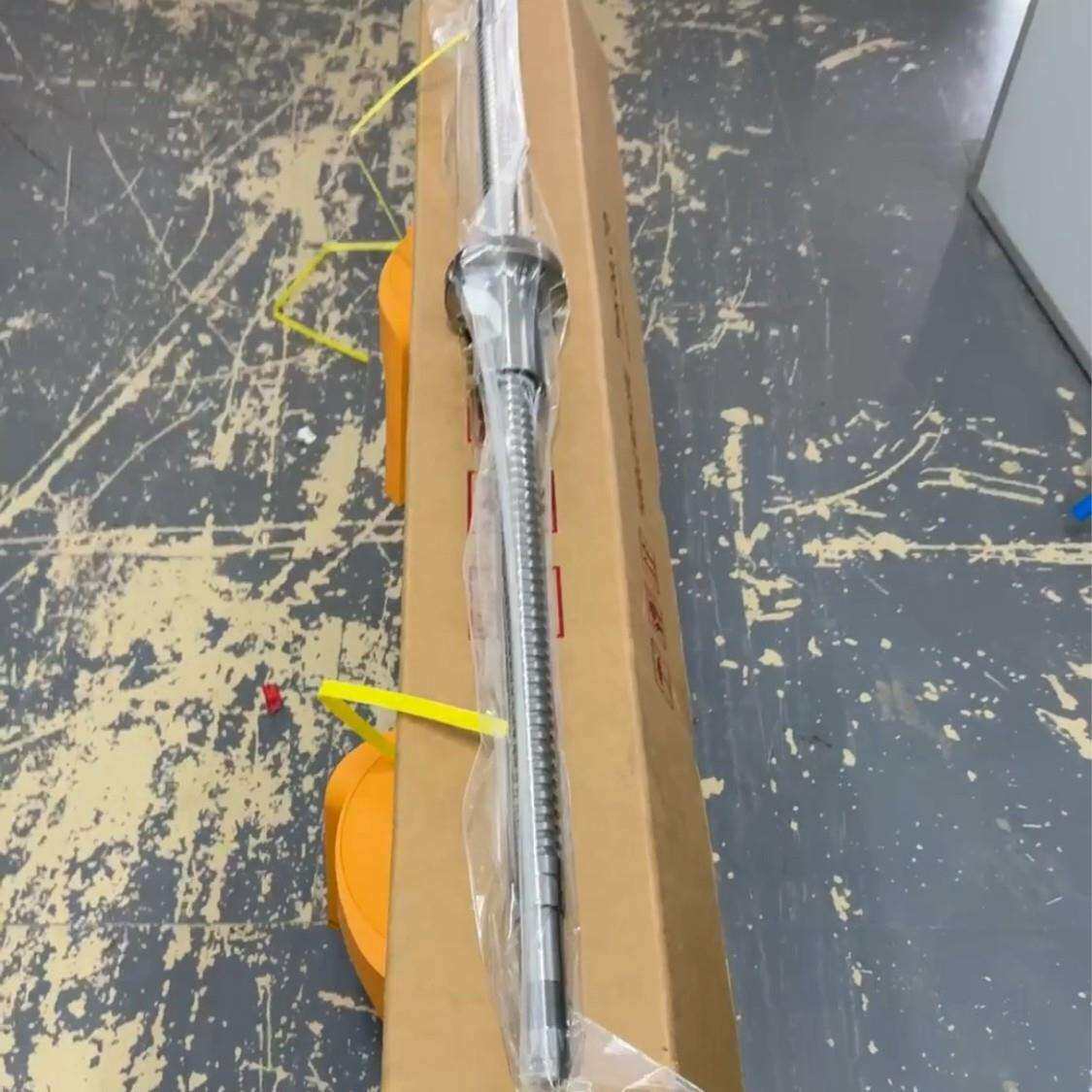 Mazak马扎克机床VCN530 中空油冷丝杆X轴Y轴Z轴THK丝杠THK导轨