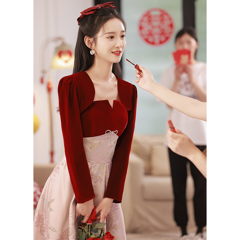 敬酒服新娘高级感长袖红色晚礼服女法式订婚宴会主持裙冬季两件套
