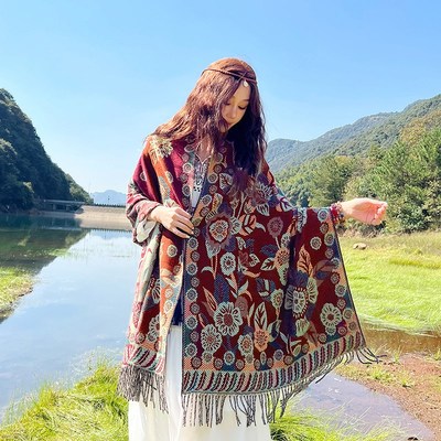民族风披肩女新疆西藏旅游拍照穿外搭川西斗篷两用围巾女冬季厚款