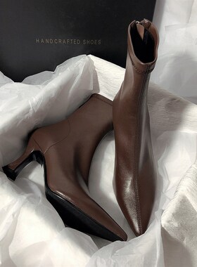 强推!巨巨舒服!秋冬高跟弹力尖头短靴女 ins网红V瘦瘦靴及踝袜靴