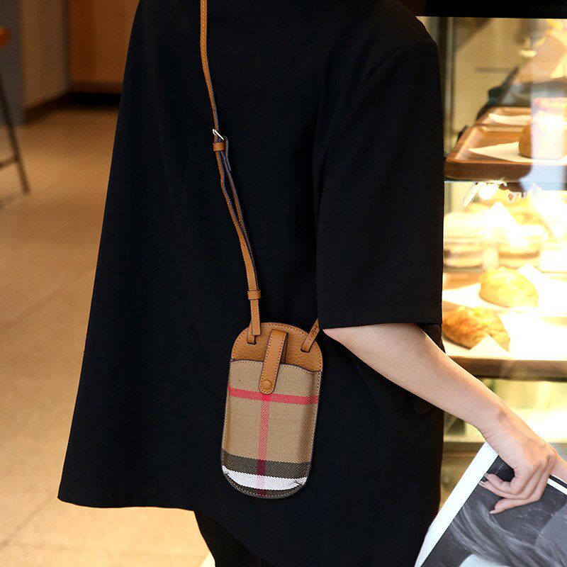 手机包女斜挎2024n新款迷你小包包高级感女式大屏夏天小巧轻便随