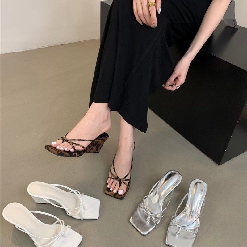 坡跟夹脚人字拖鞋女鞋子时尚外穿2024夏季高跟法式小凉拖豹纹凉鞋,女鞋,人字拖,淘宝优惠券,粉丝福利购,淘宝优惠卷